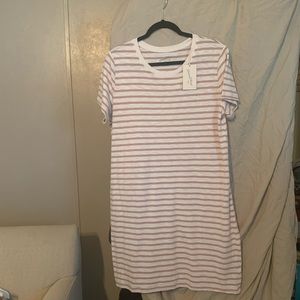 Nwt universal thread size Large t-shirt dress